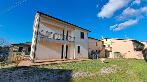 Casa indipendente in vendita a Trevi, Picciche, Con giardino, 230 mq - Foto 2