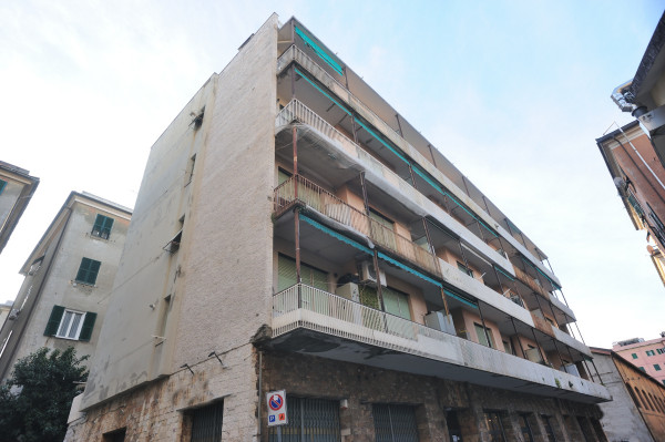 Appartamento in vendita a Genova, Sestri Ponente, 67 mq