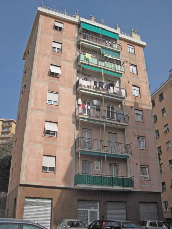 Appartamento in vendita a Genova, Sestri Ponente, 70 mq