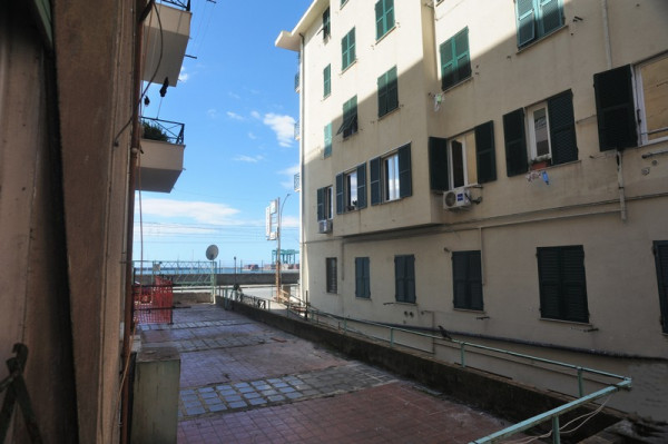 Bilocale in vendita a Genova, Pegli Lido Marina Castelluccio, 45 mq - Foto 9