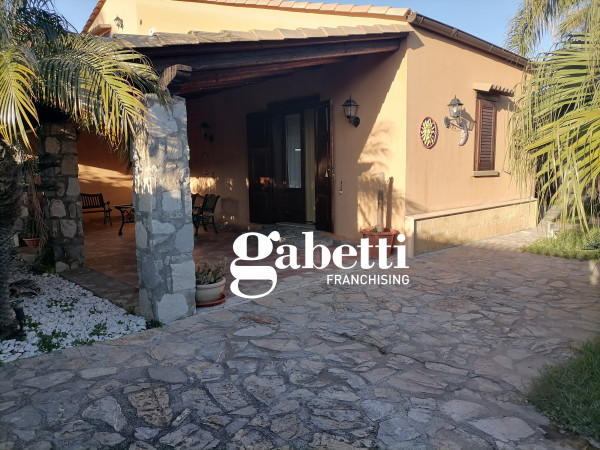 Villa in vendita a Campofelice di Roccella, Mare, Con giardino, 190 mq - Foto 1