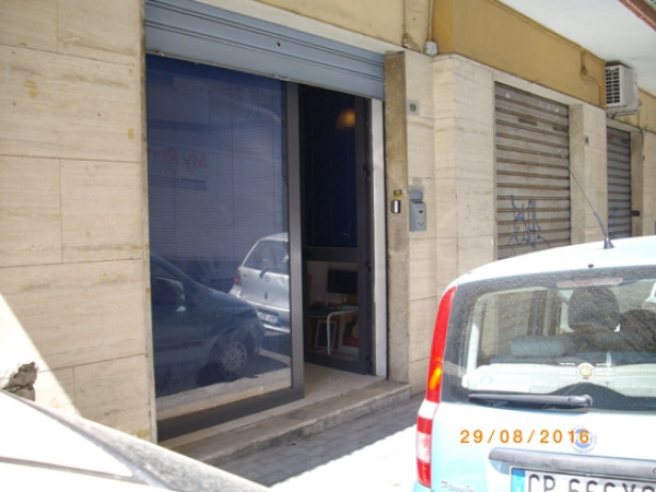Negozio in vendita a Napoli, Vomero